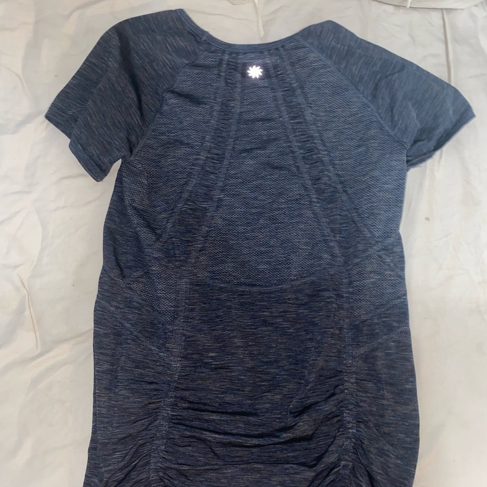 Lululemon/Athleta athletic shirt